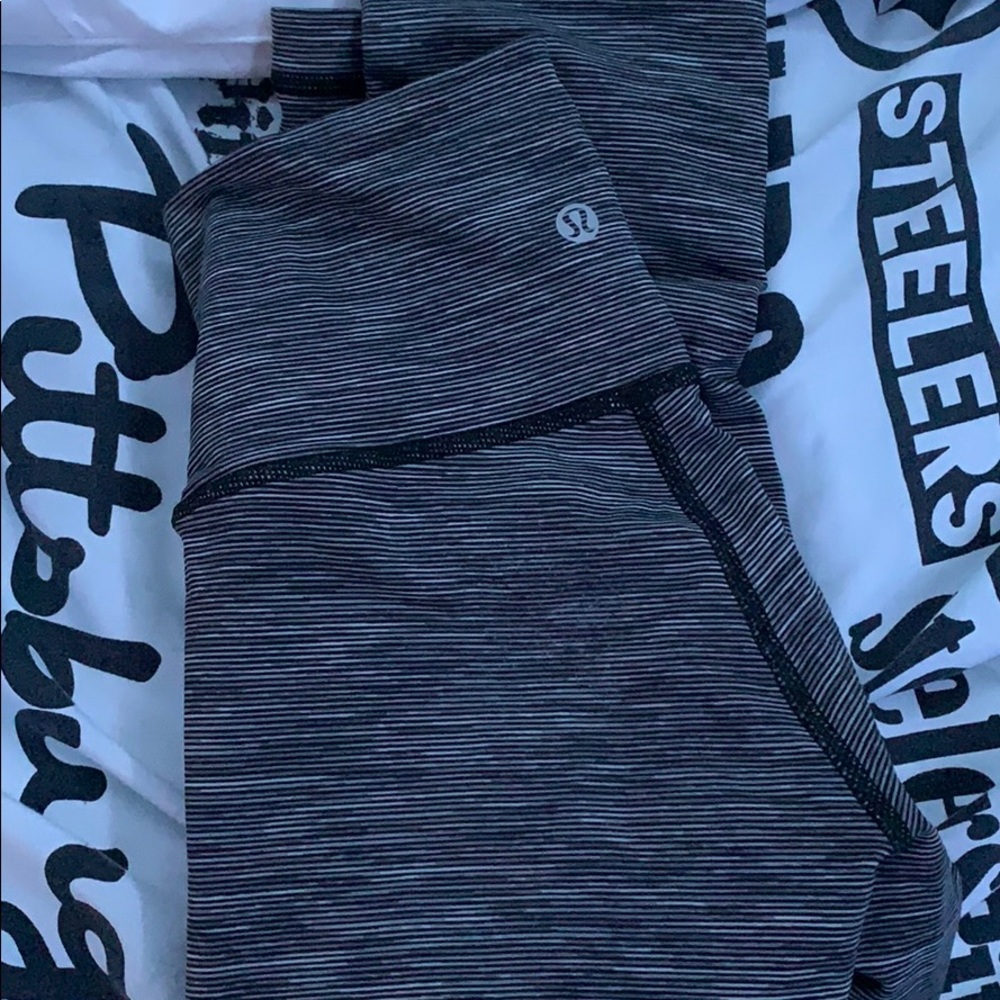 Lululemon leggings - cropped